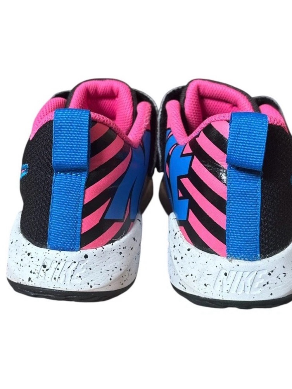 Nike Team Hustle Basketball Shoes 2Y - Picture 3 of 9